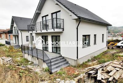 Casa 4 camere la cheie,2bai,120 mp,501 mp teren,zona Corunca - 2