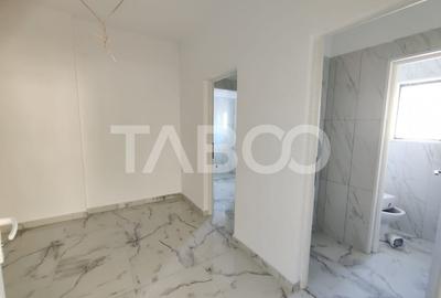 Spatiu comercial cu vitrina pe 3 niveluri cu suprafata utila de 915mp - 10