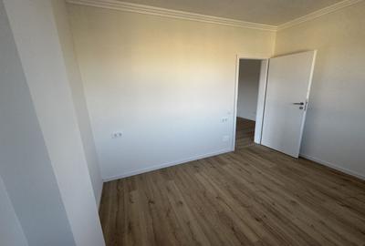 Apartament cu 3 camere semidecomandat, mobilat în Florești - 14