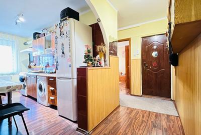 Apartament de vanzare decomandat cu 2 camere - 3
