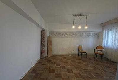 Apartament cu 3 camere decomandat în Central - 10