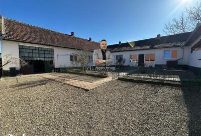 Casă cu 6 camere cu Teren 1727 Mp în Central - 20