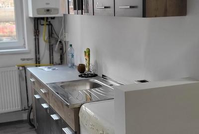 Apartament cu 2 camere decomandat în Cornișa - 13