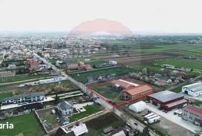 Spațiu comercial, de 1,800 mp, în Central - 8