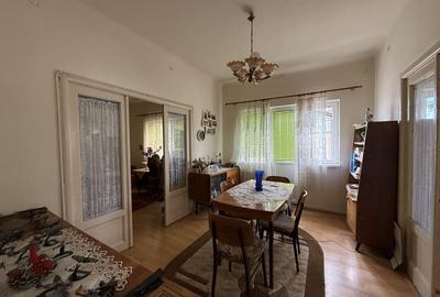 Apartament cu 4 camere semidecomandat, mobilat în Prelungirea Ferentari - 1