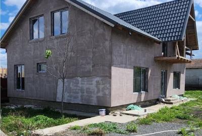 Casă cu 4 camere în Ciocârlia - 1