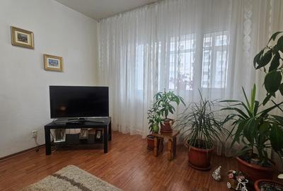 Inchiriez apartament 2 camere decomandat Narcisa/Bicaz - 3