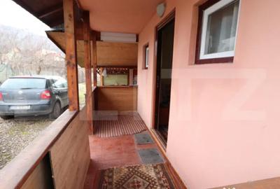 Casă cu 2 camere cu Teren 360 Mp în Central - 3