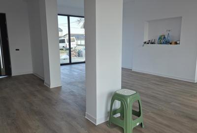 Casă cu Teren 230 Mp în Berceni - 2