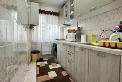 Apartament cu 2 camere semidecomandat în Micro 6 - 2