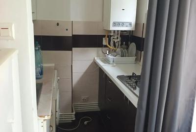 Inchiriez apartament Deva , dacia etaj 3 - 3