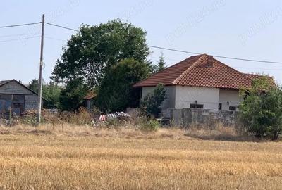 Teren de 460 mp, în Poiana
