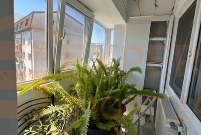 Apartament cu 4 camere decomandat în Inel I - 11