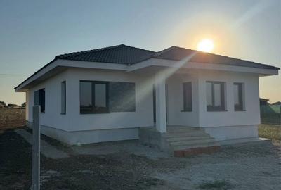 Casă cu 3 camere în Tărian - 4