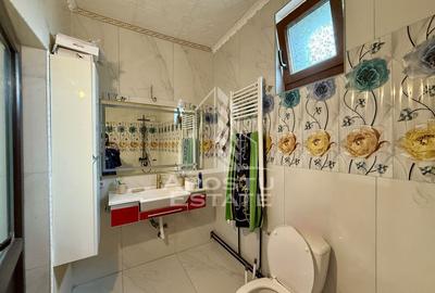Casă cu 3 camere cu Canalizare în Central - 2