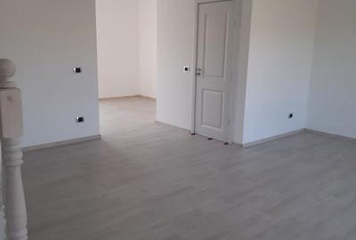 Casă cu 4 camere decomandat cu Teren 250 Mp în Burdujeni - 6