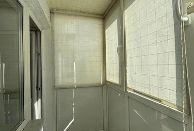 Apartament cu 3 camere semidecomandat în Girocului - 3