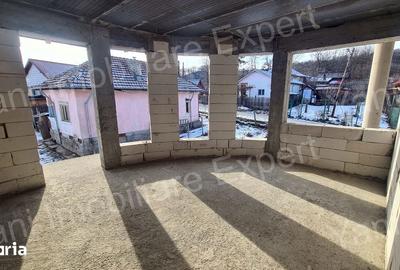 Casă cu 4 camere cu Teren 723 Mp în Central - 12