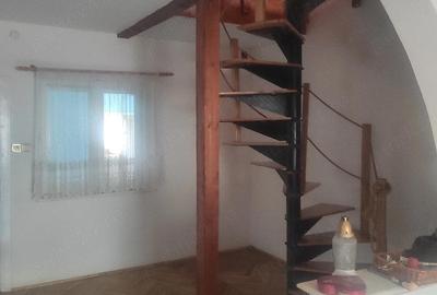 Casă cu 3 camere cu Teren 600 Mp în Central - 11