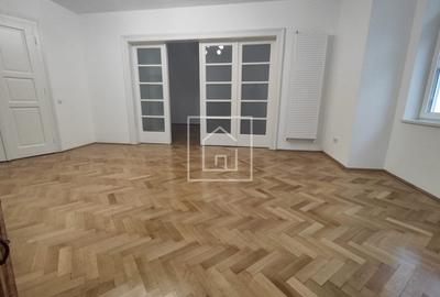Apartament cu 4 camere semidecomandat în Ultracentral