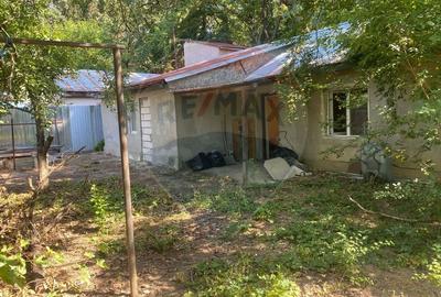 Teren 299.96mp Voluntari, casa 70 mp demolabila/renovabila - 2