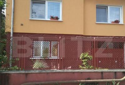 CASA CU VEDERE CATRE CASTELUL CORVINILOR EXCLUSIVITATE - 1