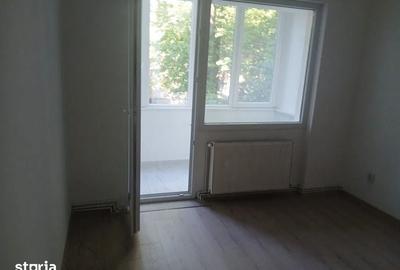Apartament cu 3 camere semidecomandat în Săsar - 5