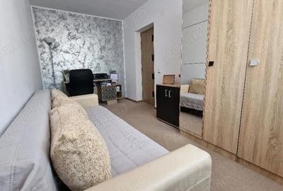 Apartament cu 3 camere decomandat, mobilat în Fetești-Gară - 5