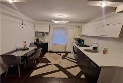 Apartament cu 2 camere, decomandat - zona Racadau - 5