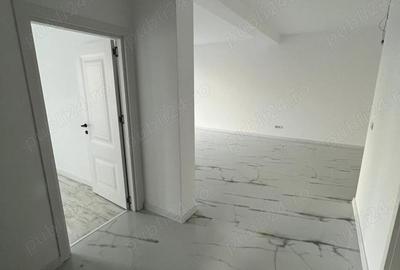 Apartament cu 3 camere decomandat în Dumbrăvița - 1