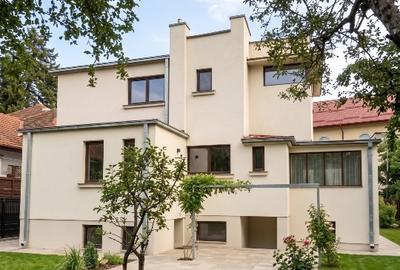 Casă individuală cu 5 camere cu Canalizare în Central - 10