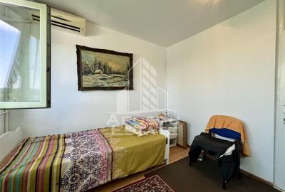 Garsoniera mobilata si utilata zona UMT - 4