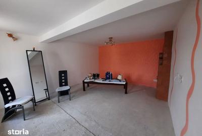 Casă cu 5 camere cu Teren 1280 Mp în Central - 20