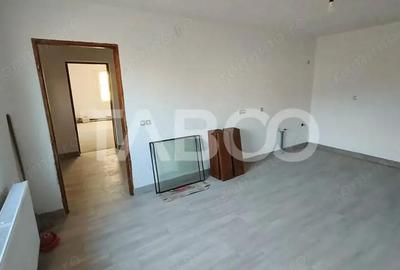Casă cu 3 camere cu Teren 5039 Mp în Pianu - 3