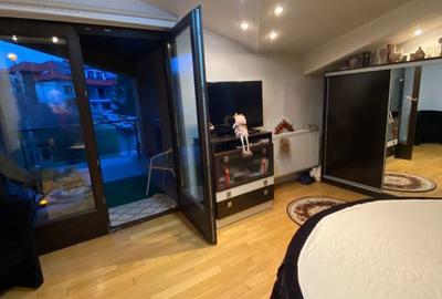 Casă cu 7 camere cu Teren 428 Mp în Central - 4