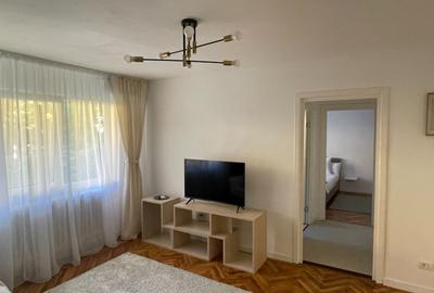 Apartament cu 2 camere semidecomandat, mobilat în Take Ionescu - 3