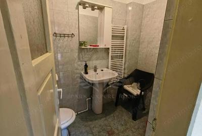 Casă cu 3 camere cu Teren 200 Mp în Central - 6