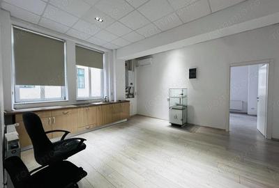 Spațiu comercial, de 180 mp, în Central