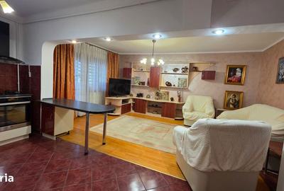 Apartament cu 4 camere decomandat în Central - 1