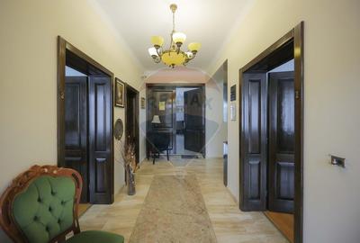 Hotel/Pensiune, de 438 mp, în Nufărul - 2