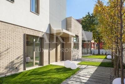 MODERN VILLA - LUXURY GATED COMMUNITY - 2