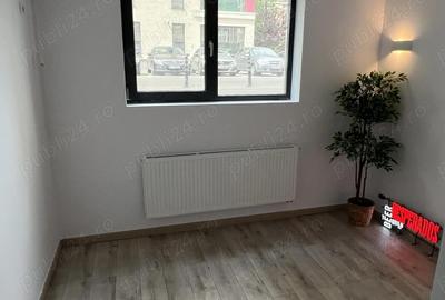 Spațiu comercial, de 12 mp, în Central - 3