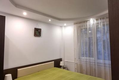Apartament cu 3 camere semidecomandat în Tei - 1