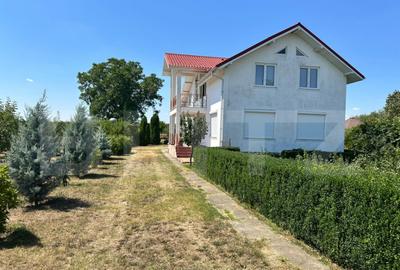 Domeniu de vanzare cu 17.000 mp teren, sat Oboga - 4