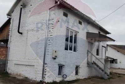 Spațiu comercial, de 2,021 mp, în Central - 5