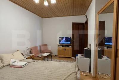 Casă cu 3 camere cu Teren 1603 Mp în Central - 9