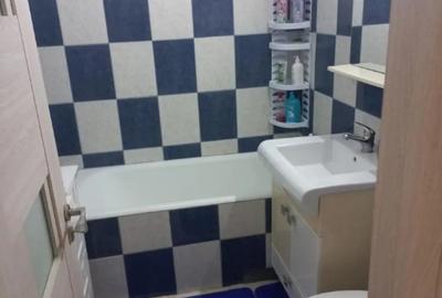 Apartament cu 2 camere decomandat în Km 5 - 4