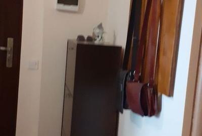 Apartament cu 3 camere decomandat în Petros - 4