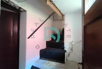 Casă individuală cu 4 camere cu Canalizare în Schei - 24