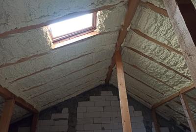 Casă cu 4 camere cu Canalizare în Central - 10